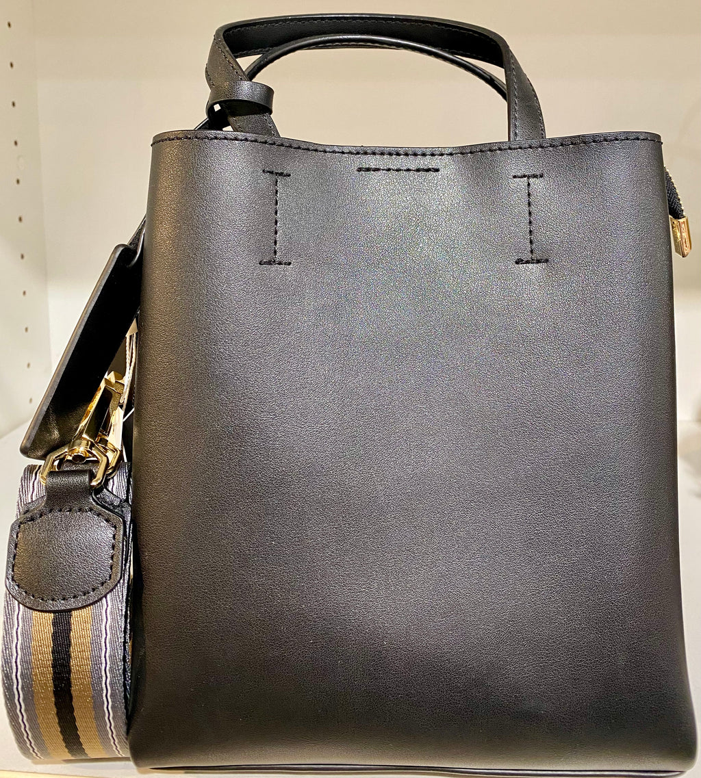 Medium Semi Structured Handbag With Contrast Strap