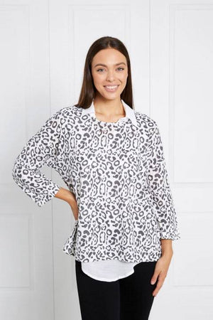 3/4 SLEEVE DOUBLE LAYER ANIMAL PRINT TOP WITH HANKY HEM