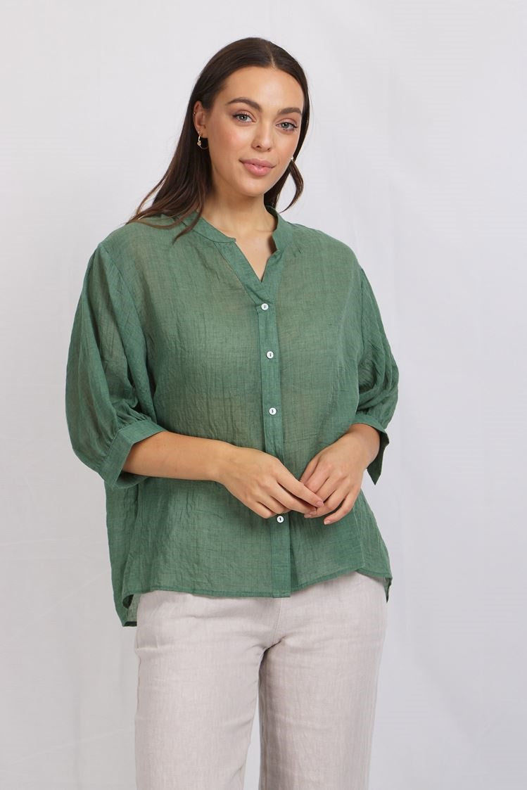 BUTTON UP SHIRT