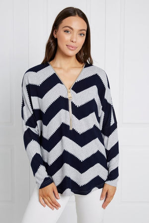 CHEVRON PRINT ZIPPER TOP