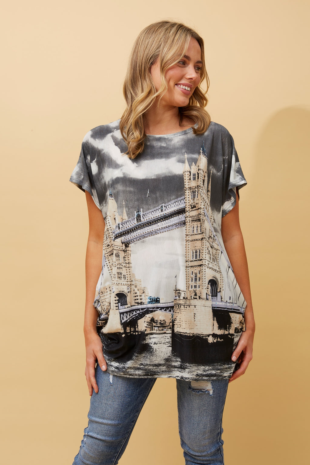 EXCELINA LONDON BRIDGE PRINT TOP