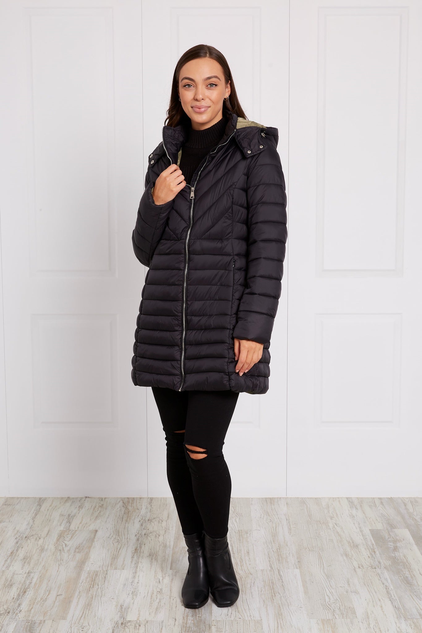 HOODED PUFFER COAT