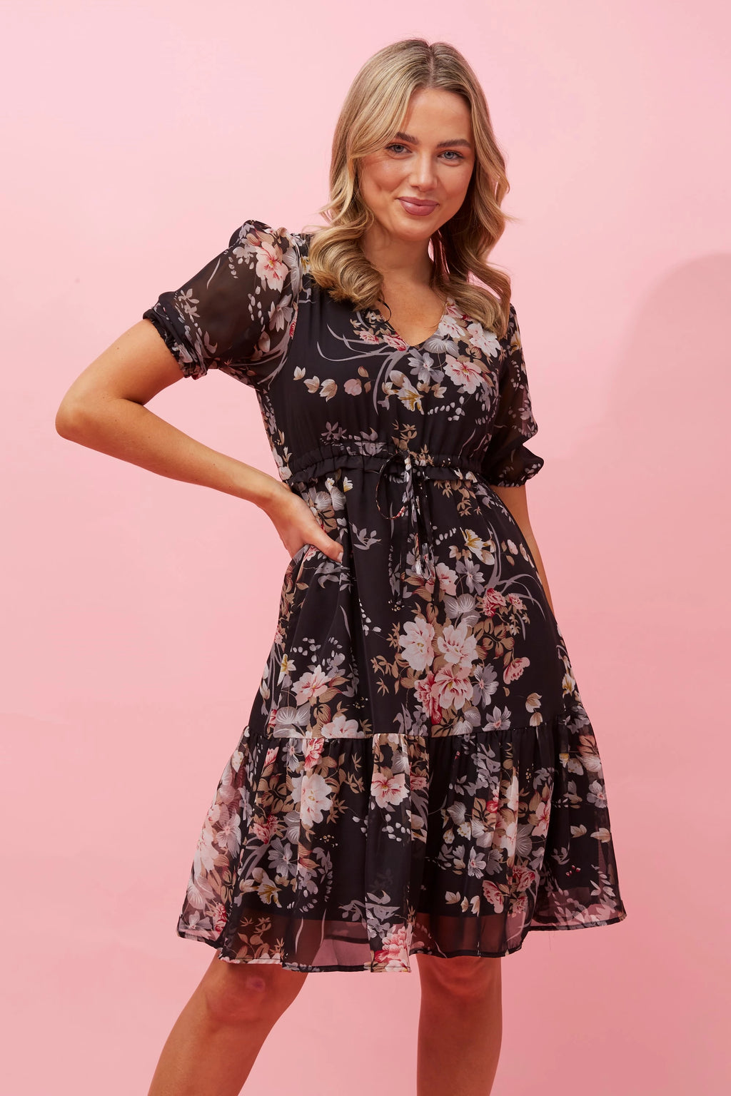 KIKI FLORAL TIERED SHORT DRESS