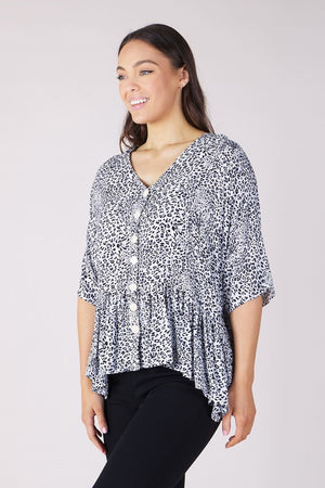 LEOPARD BUTTON FRONT TOP