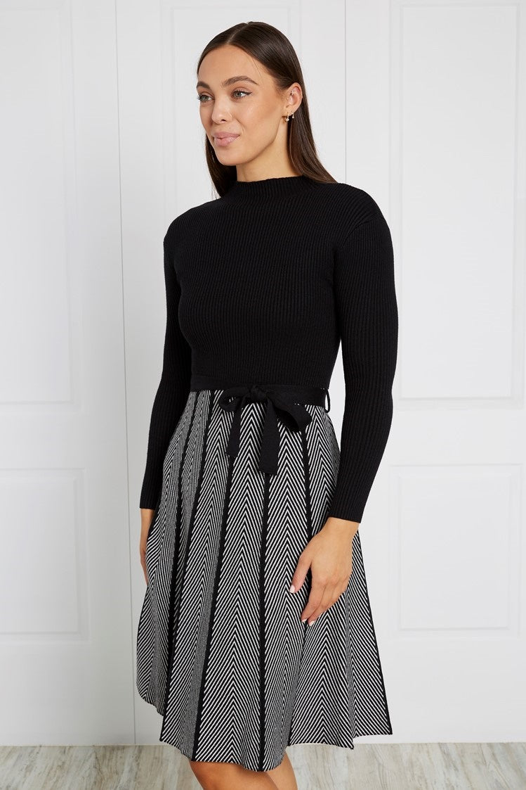 LONG SLEEVE RIB KNIT DRESS